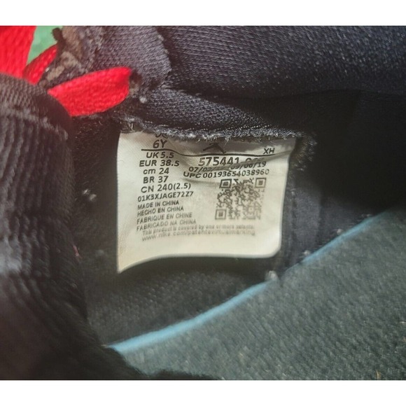 Nike Air Jordan 1 High OG Satin Black Gym Red 575441-060 SIZE 6y - Picture 8 of 11